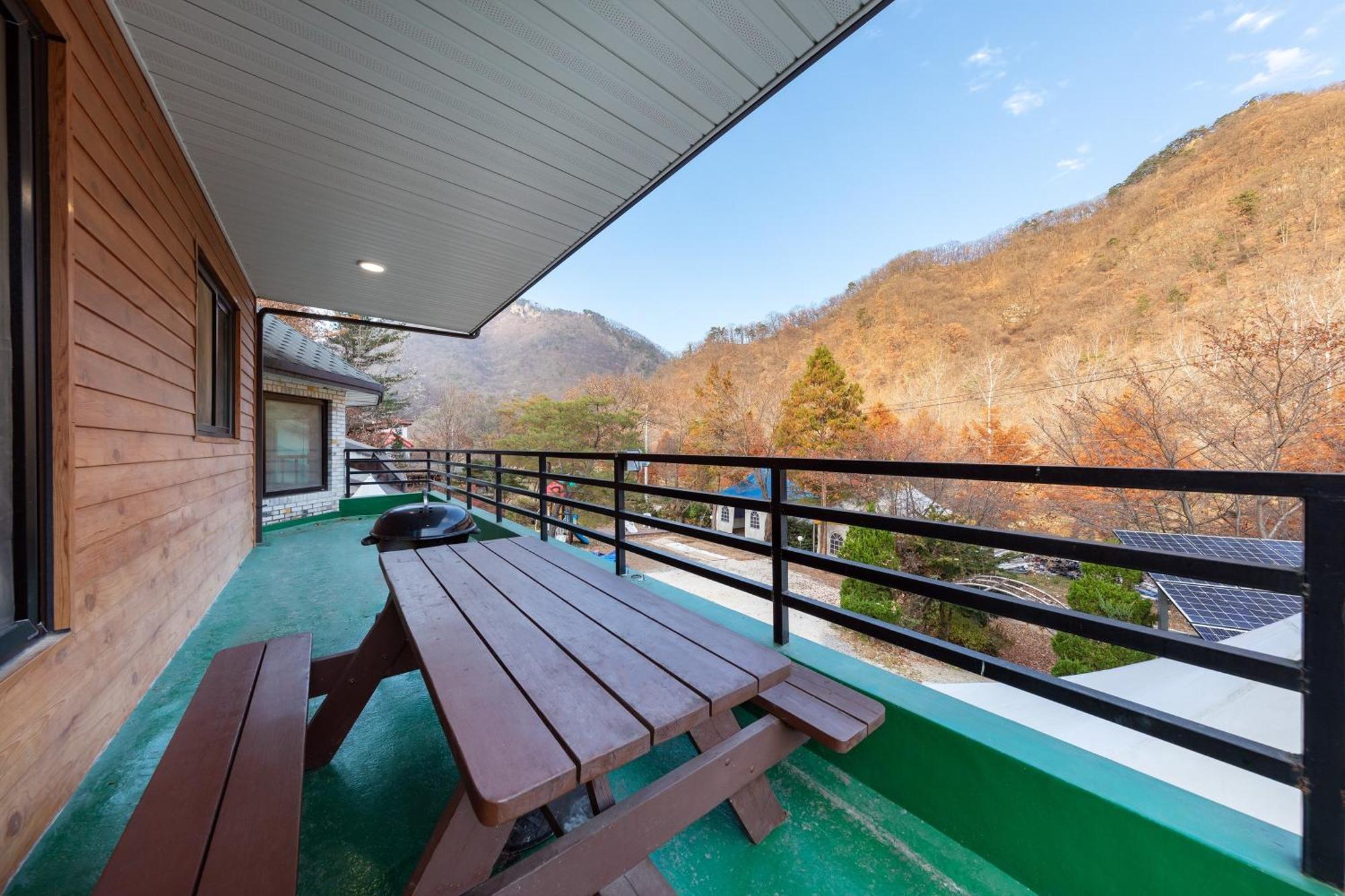 Hongcheon Nolleowa Aegyeondongban Pension Exterior photo